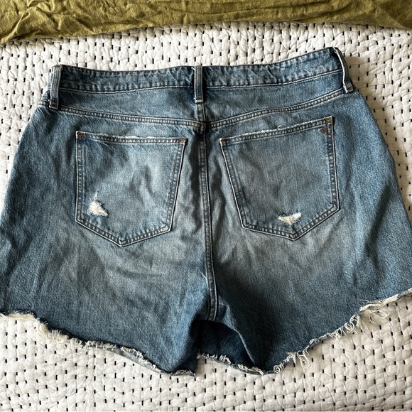 Madewell Relaxed Mid-Length Denim Shorts - Picture 8 of 9
